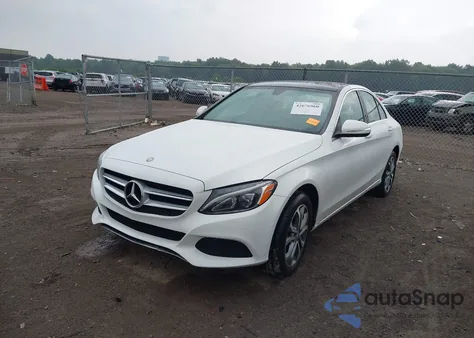 2015 Mercedes-Benz C 300 4Matic/Luxury 4Matic/Sport 4Matic from USA, damaged, VIN 55SWF4KB4FU064209